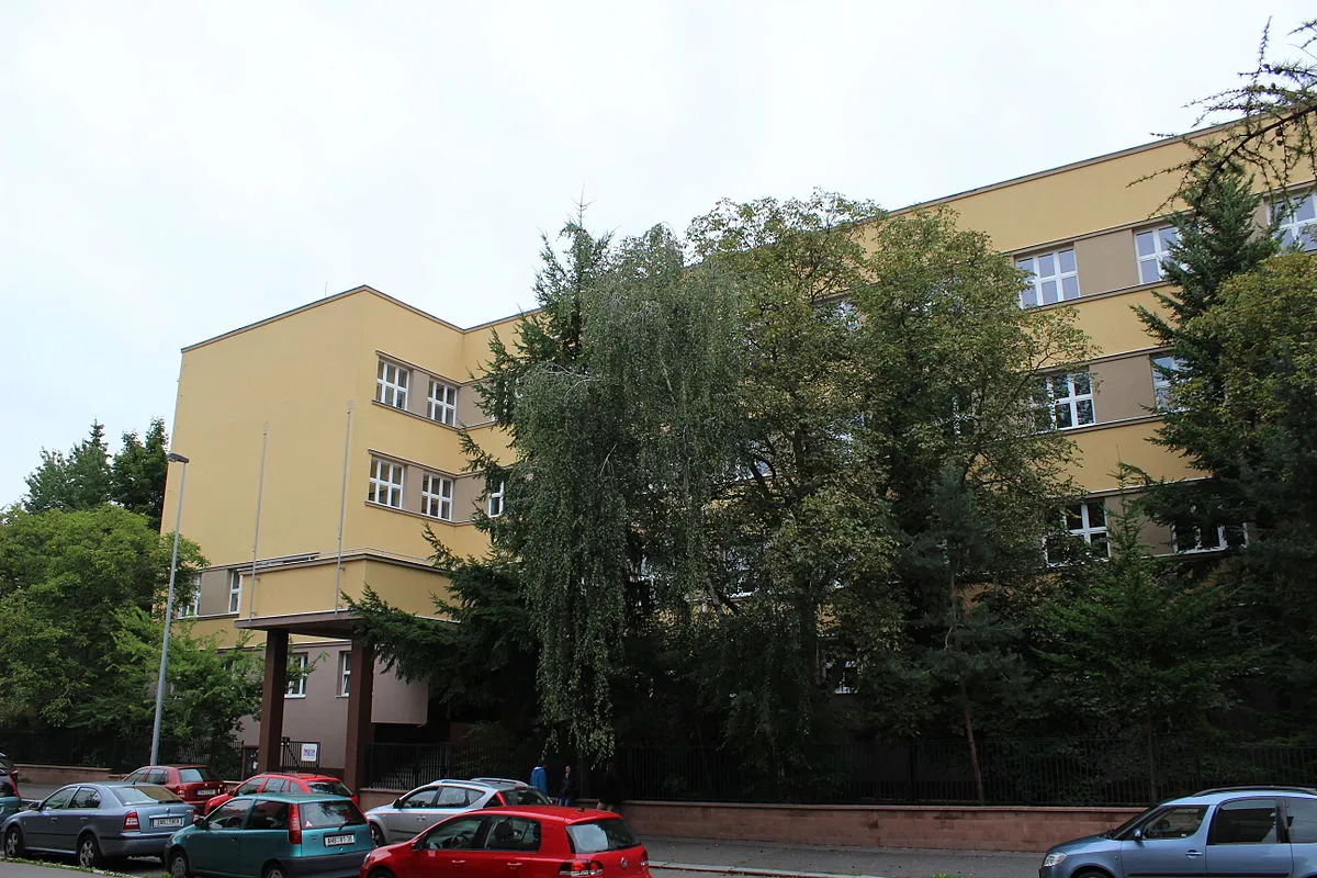 Gymnázium Voděradská